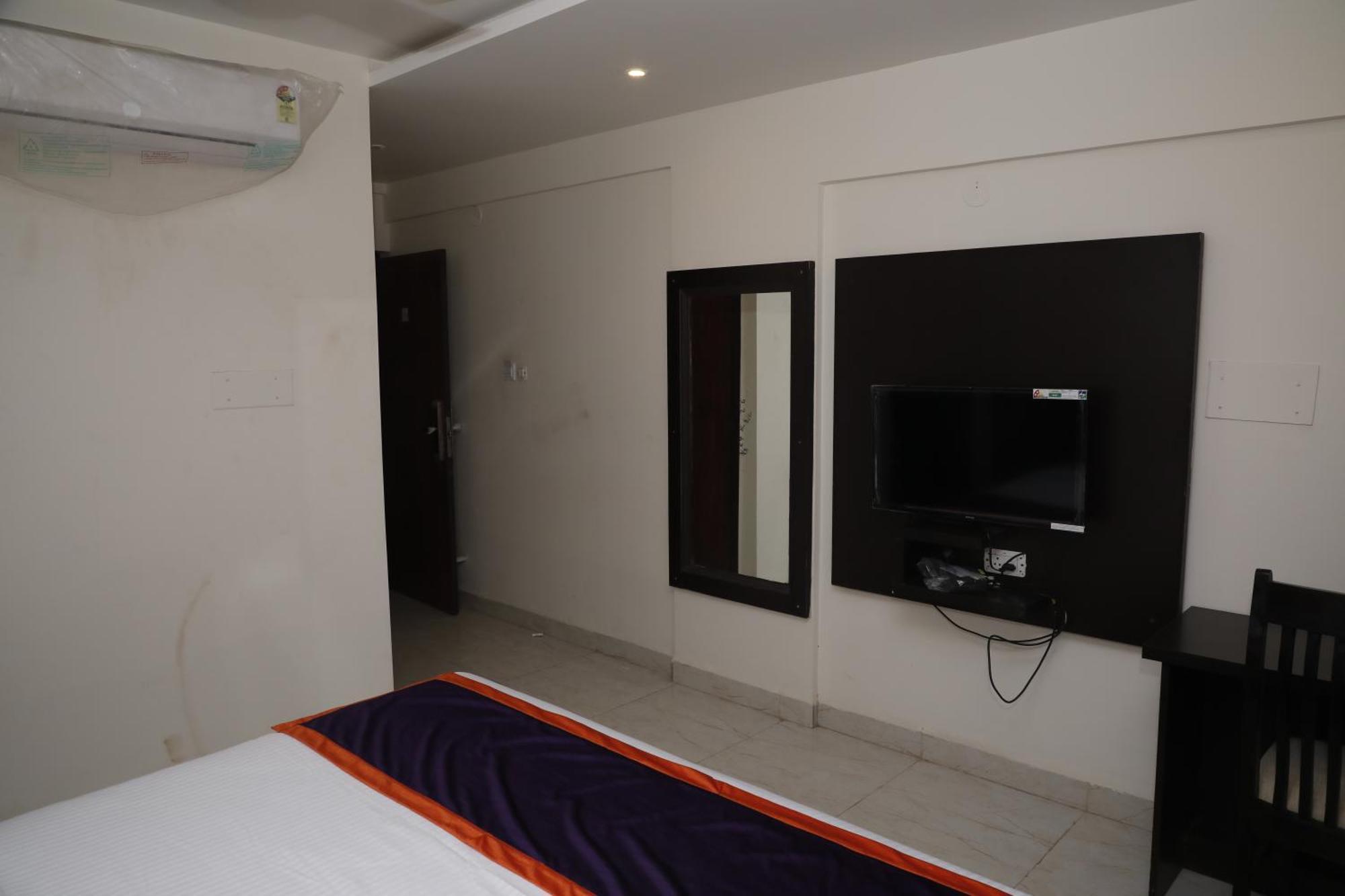 Balaji Gold Inn Hotel ฮูบลิ ภายนอก รูปภาพ