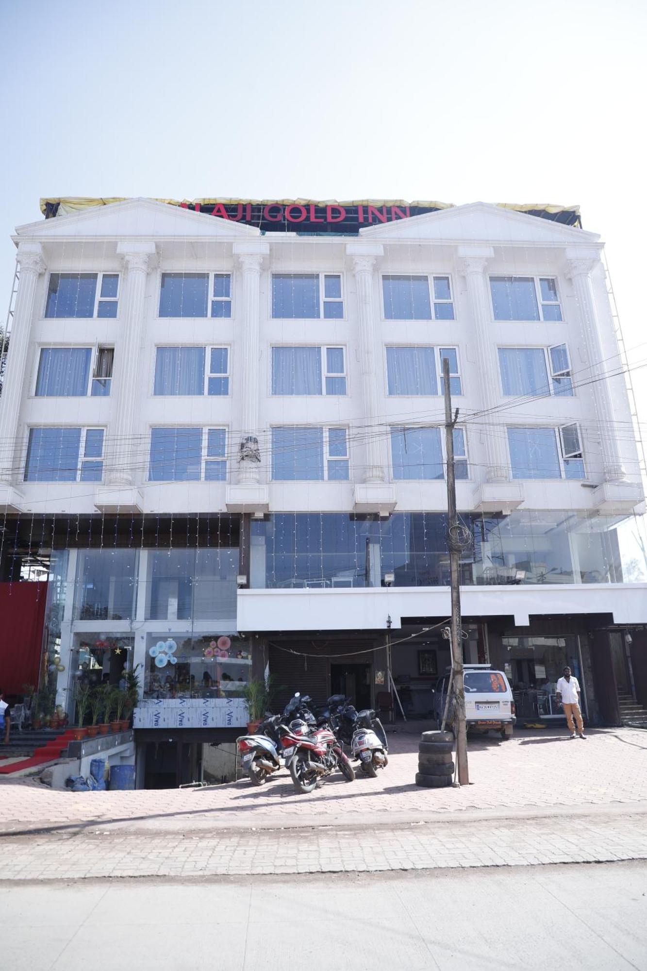 Balaji Gold Inn Hotel ฮูบลิ ภายนอก รูปภาพ